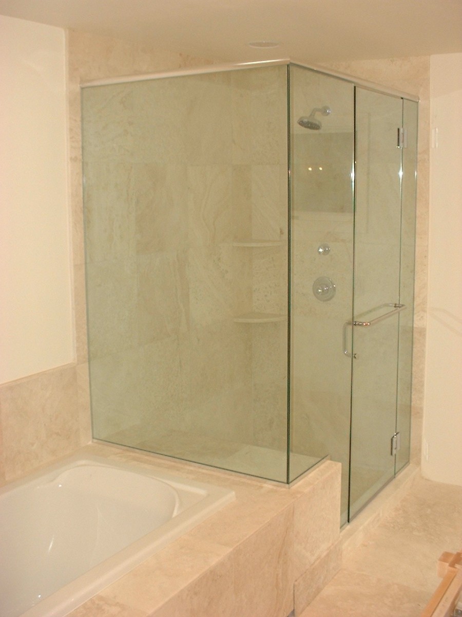 1_Heavy-Chrome_Semi-frameless shower enclosures