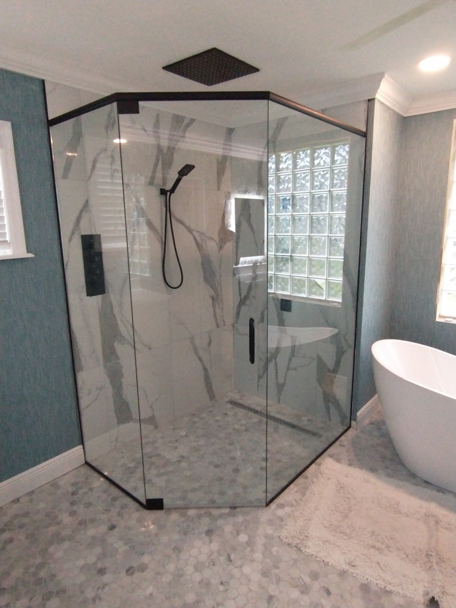 Lemon-Bay-Glass-Custom-Semi-frameless shower enclosures