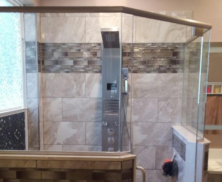 Lemon-Bay-Glass_Semi-frameless shower enclosures-Hinged-Door_Corner-Shower-Enclosure_0076