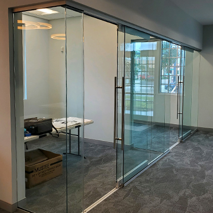 Lemon Bay Glass - Commercial Glass - Sliding Glass Office Door_Hinged Glass Office Door