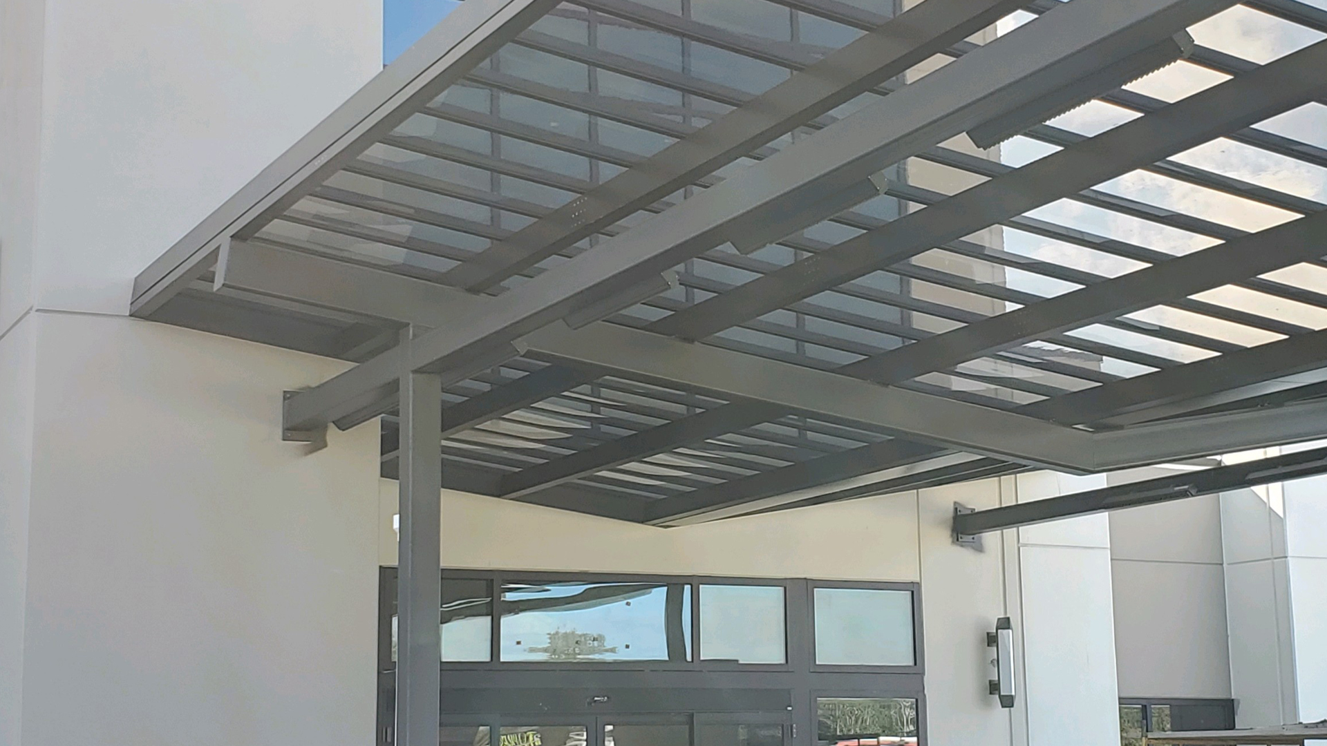 Lemon Bay Glass - Center Point Medical Center_Glass Storefront_Glass Canopy