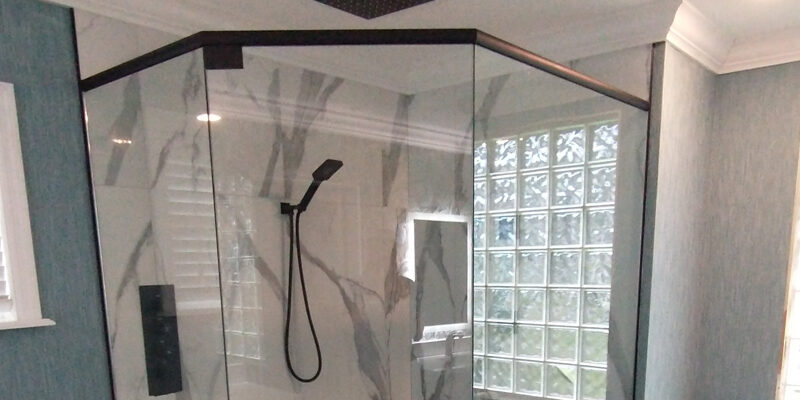 Lemon Bay Glass - Custom Shower Enclosures - Semi Frameless Shower Enclosures - Semi-frameless Enclosures